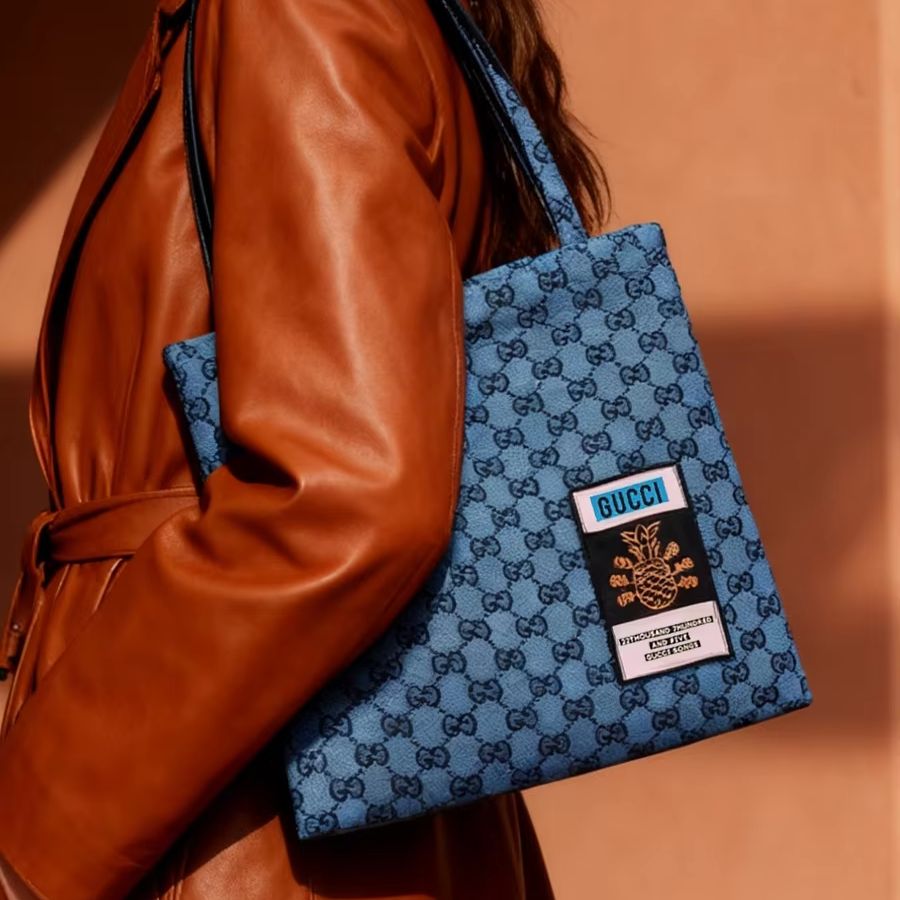 حقيبة GUCCI نسائية من القماش،  - مراجعة Tote Bag Beach وسعره