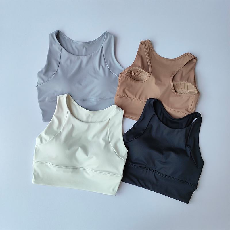 النساء الرياضة الصدرية الأعلى  - مراجعة Bralette Triangle Set وسعره